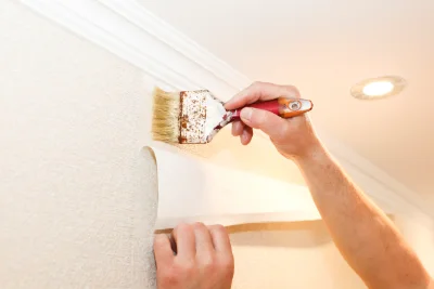 Pose de papier peint à Pretin — revêtements muraux et toiles de verre